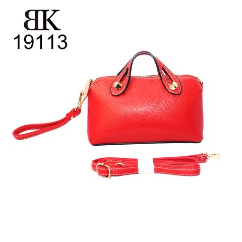 Classic red small exquisite shoulder handbags